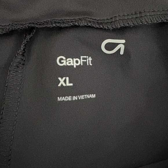 GAP Black Performance Joggers - Picture 2 of 2